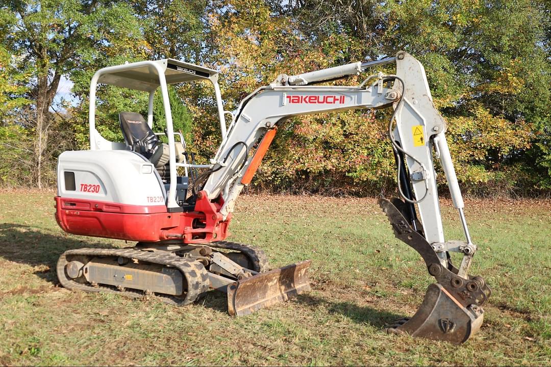 Image of Takeuchi TB230 Primary image