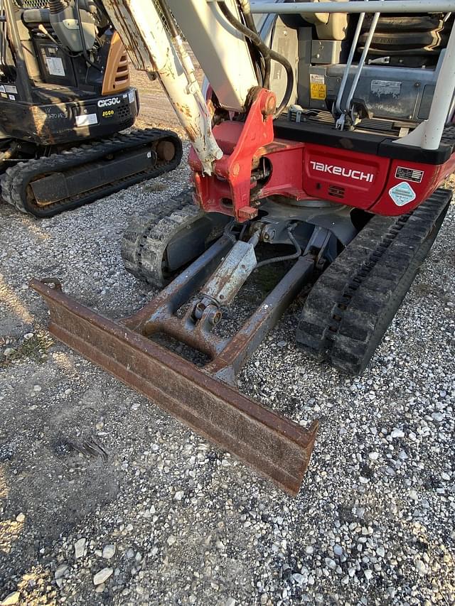 Image of Takeuchi TB230 equipment image 2