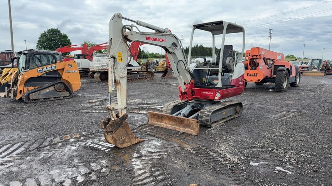 Image of Takeuchi TB230 Primary image