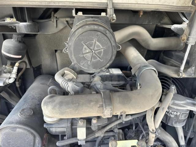 Image of Takeuchi TB230 equipment image 4