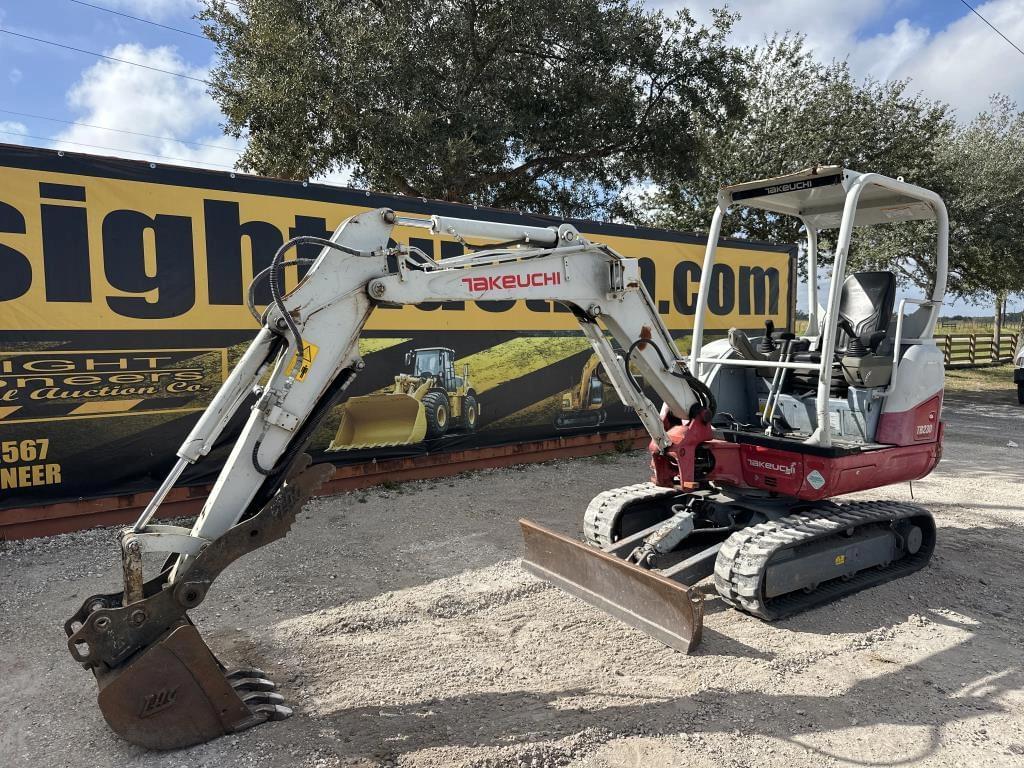 Image of Takeuchi TB230 Primary image