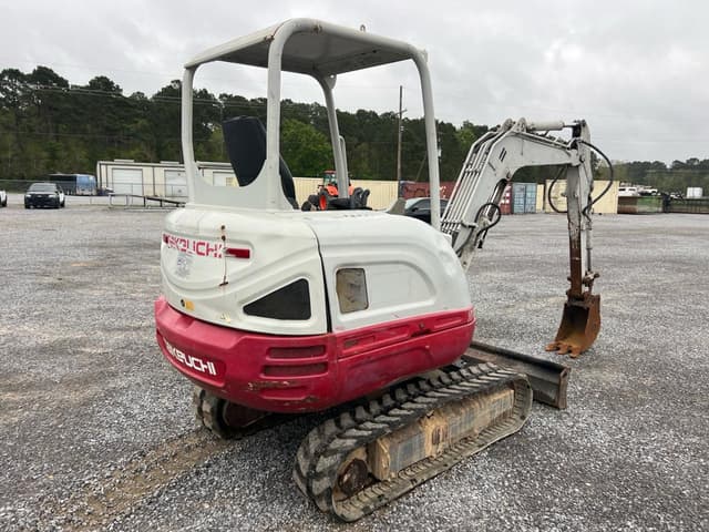 Image of Takeuchi TB230 equipment image 4