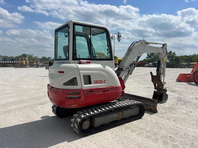 Image of Takeuchi TB235-2 equipment image 3
