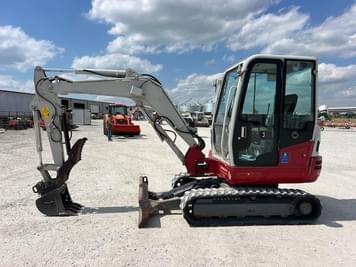 Main image Takeuchi TB235-2