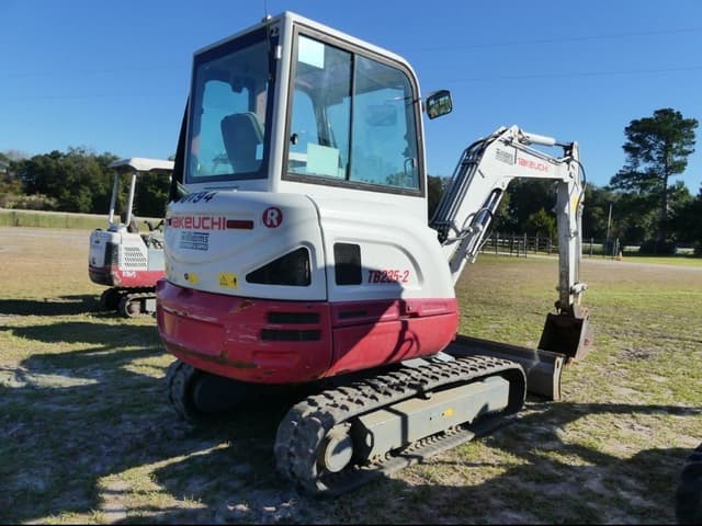 Image of Takeuchi TB235-2 equipment image 2