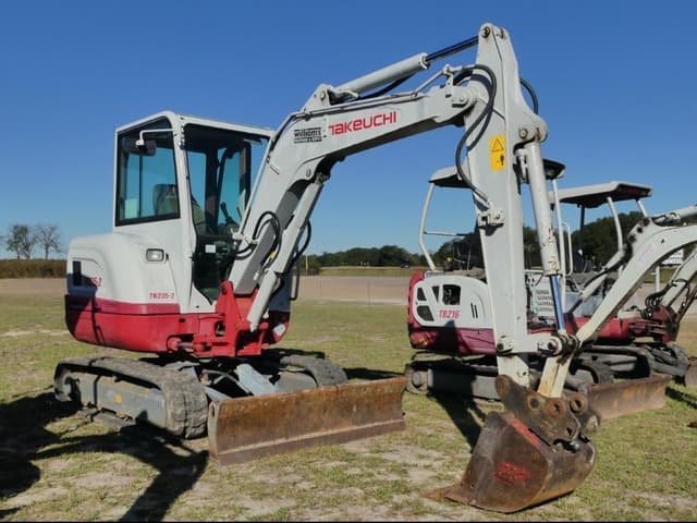 Image of Takeuchi TB235-2 equipment image 1