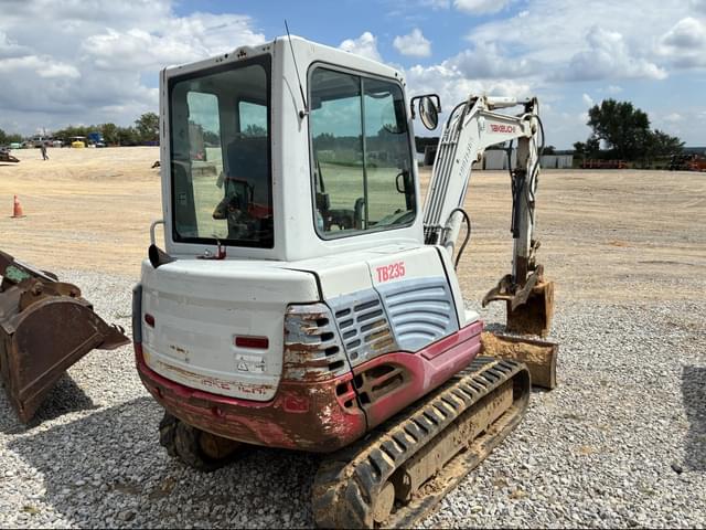 Image of Takeuchi TB235 equipment image 2