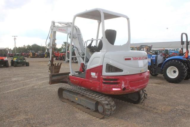 Image of Takeuchi TB240 equipment image 1