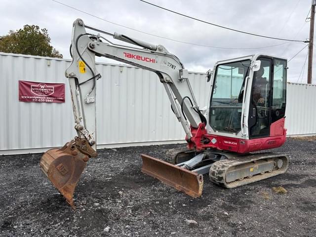 Image of Takeuchi TB240 equipment image 2