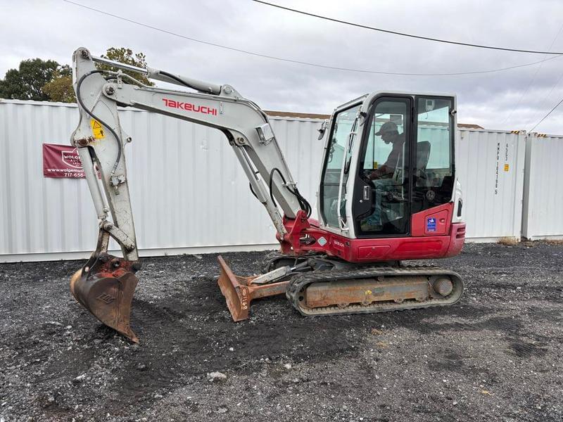 Image of Takeuchi TB240 Primary image