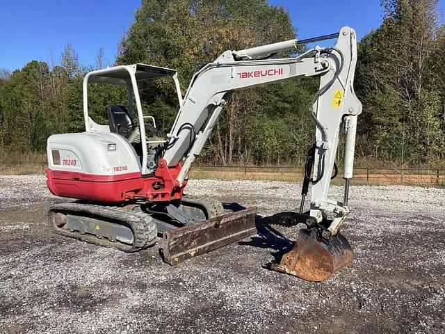 Image of Takeuchi TB240 equipment image 2