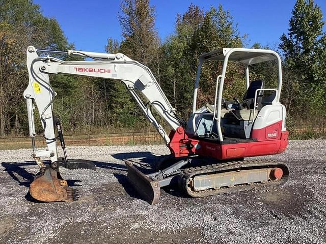 Image of Takeuchi TB240 equipment image 1