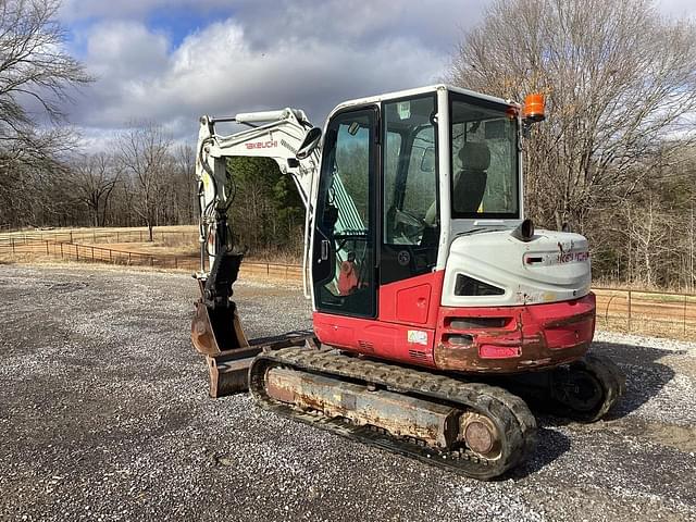 Image of Takeuchi TB260 equipment image 3