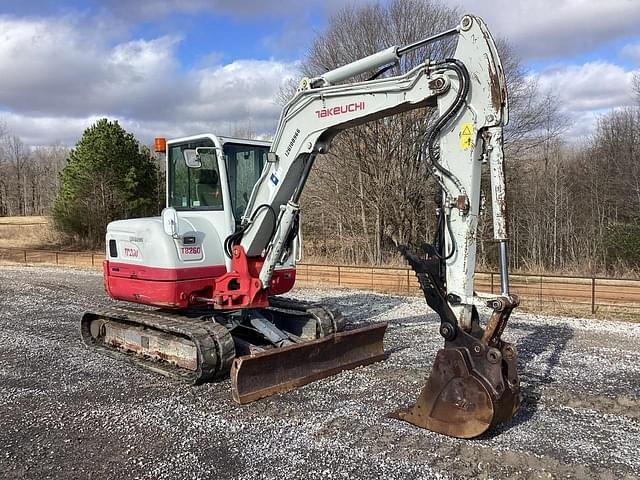 Image of Takeuchi TB260 equipment image 4