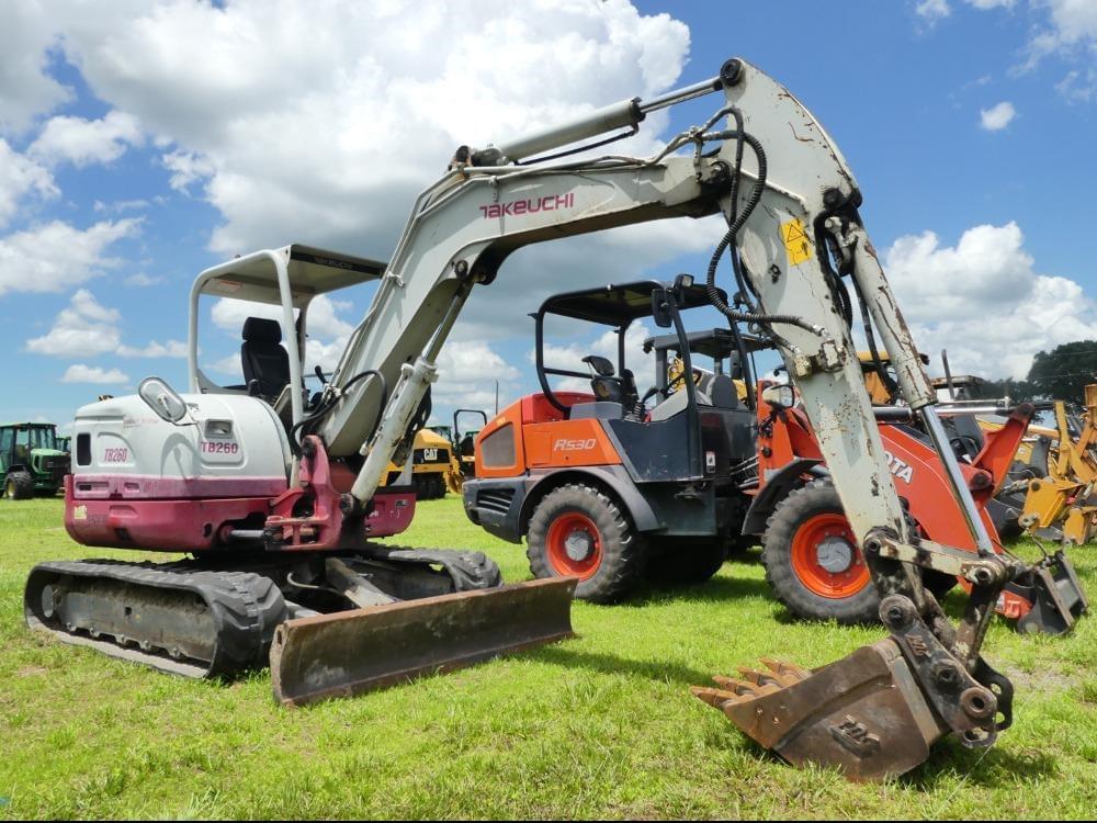 Image of Takeuchi TB260 Primary image