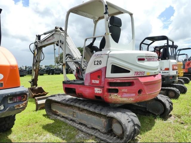 Image of Takeuchi TB260 equipment image 3