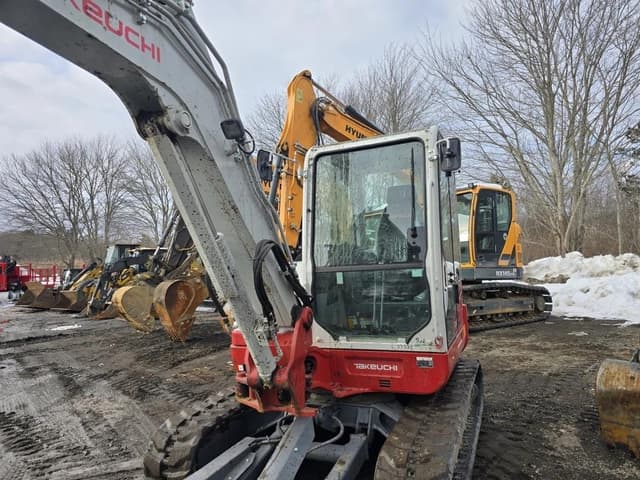 Image of Takeuchi TB260 equipment image 4