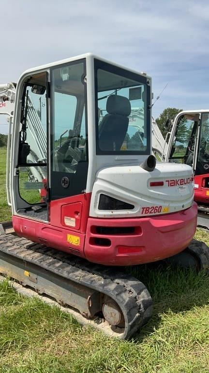 Image of Takeuchi TB260 equipment image 4