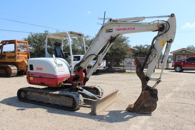 Image of Takeuchi TB260 equipment image 2