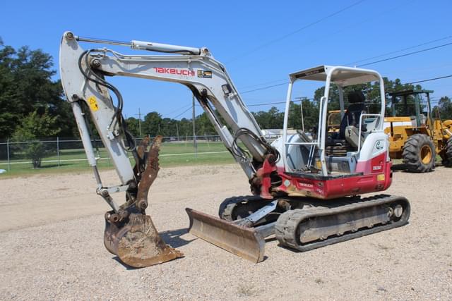 Image of Takeuchi TB260 equipment image 1