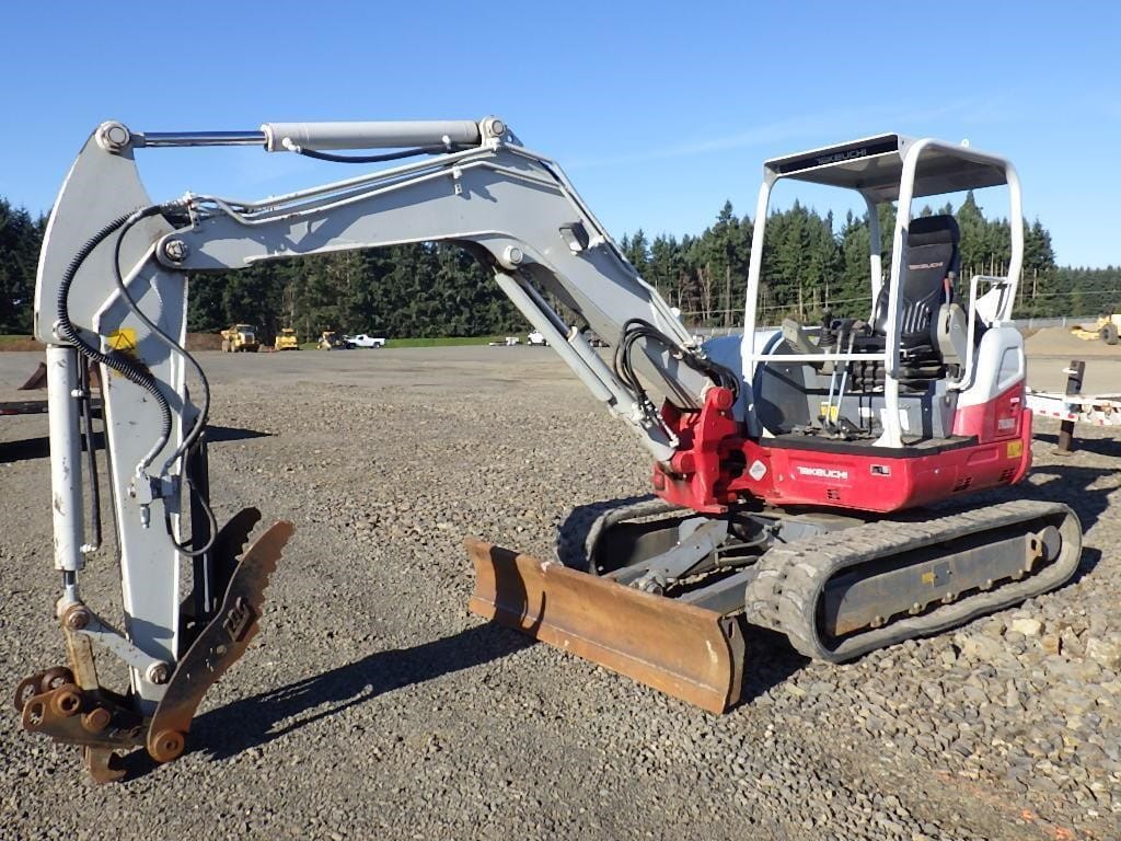 Takeuchi TB260 Equipment Image0