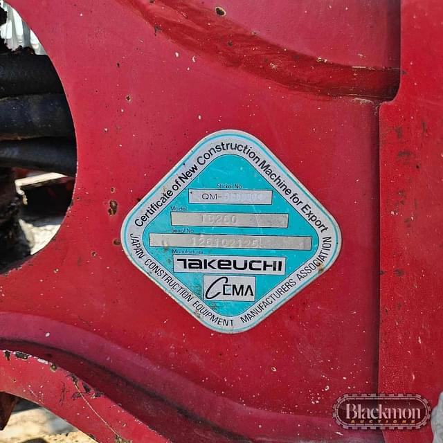Image of Takeuchi TB260 equipment image 4