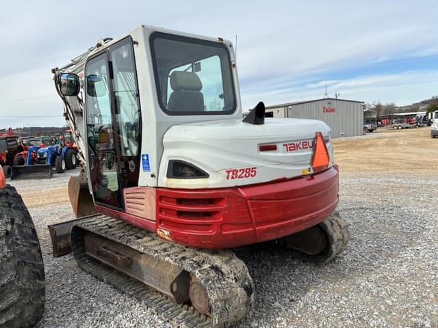 Image of Takeuchi TB285 equipment image 3