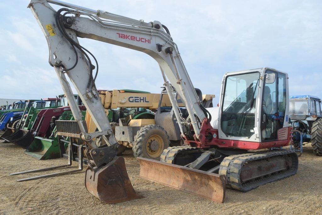 Takeuchi TB285 Equipment Image0