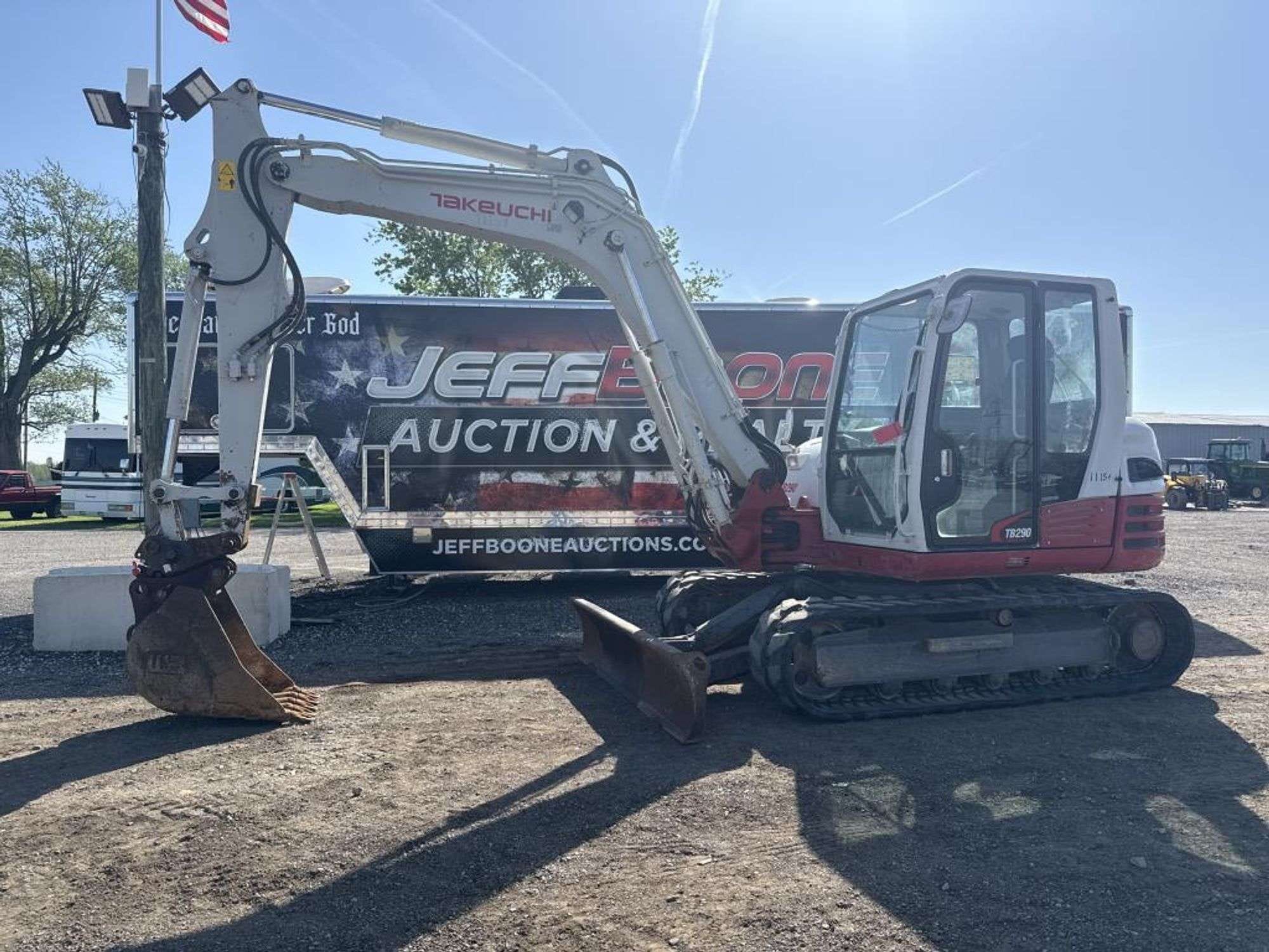 Takeuchi TB290 Equipment Image0