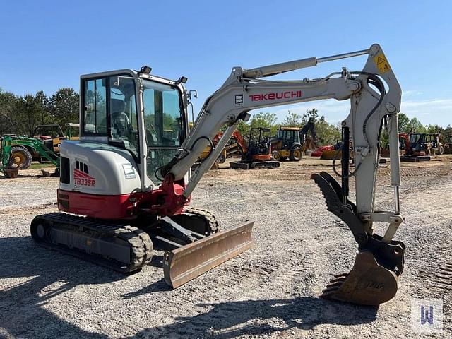 Image of Takeuchi TB335R equipment image 2