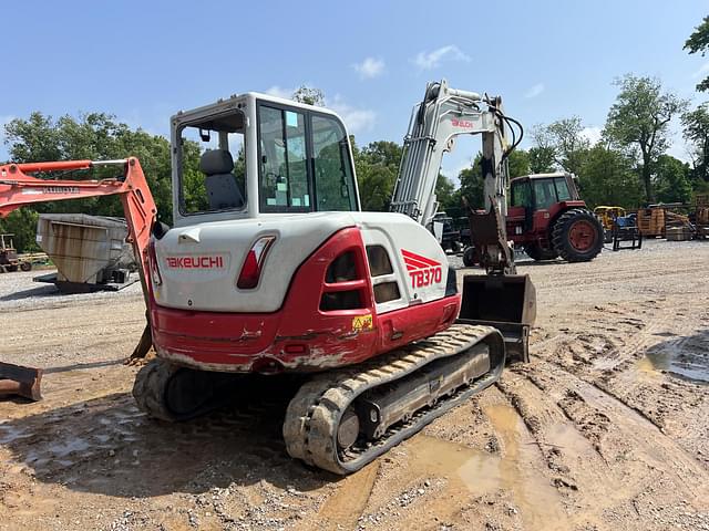 Image of Takeuchi TB370 equipment image 3