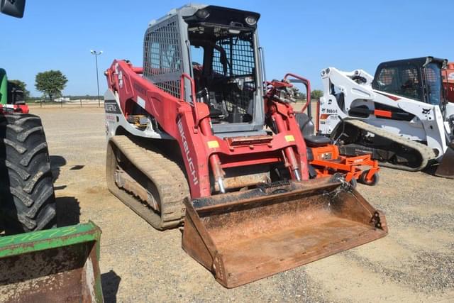 Image of Takeuchi TL12V2 equipment image 3