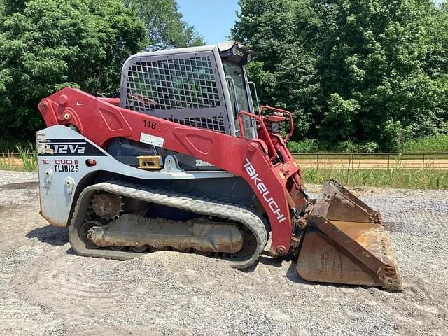 Image of Takeuchi TL12V2 equipment image 1