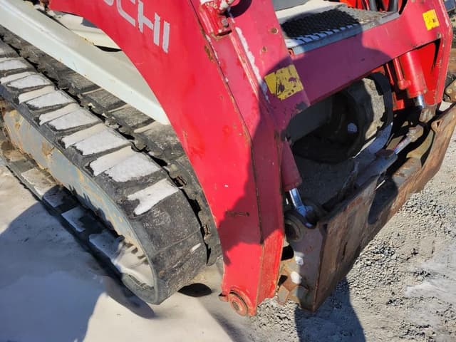 Image of Takeuchi TL10 equipment image 4