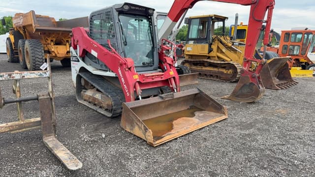 Image of Takeuchi TL10V2 equipment image 2