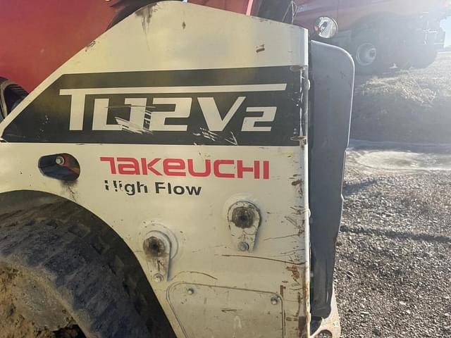 Image of Takeuchi TL12V2 equipment image 3