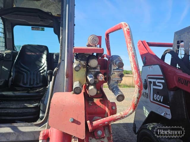 Image of Takeuchi TL12R2 equipment image 2