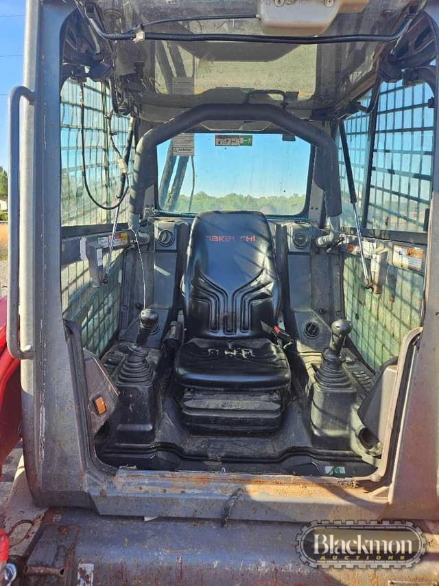 Image of Takeuchi TL12R2 equipment image 2