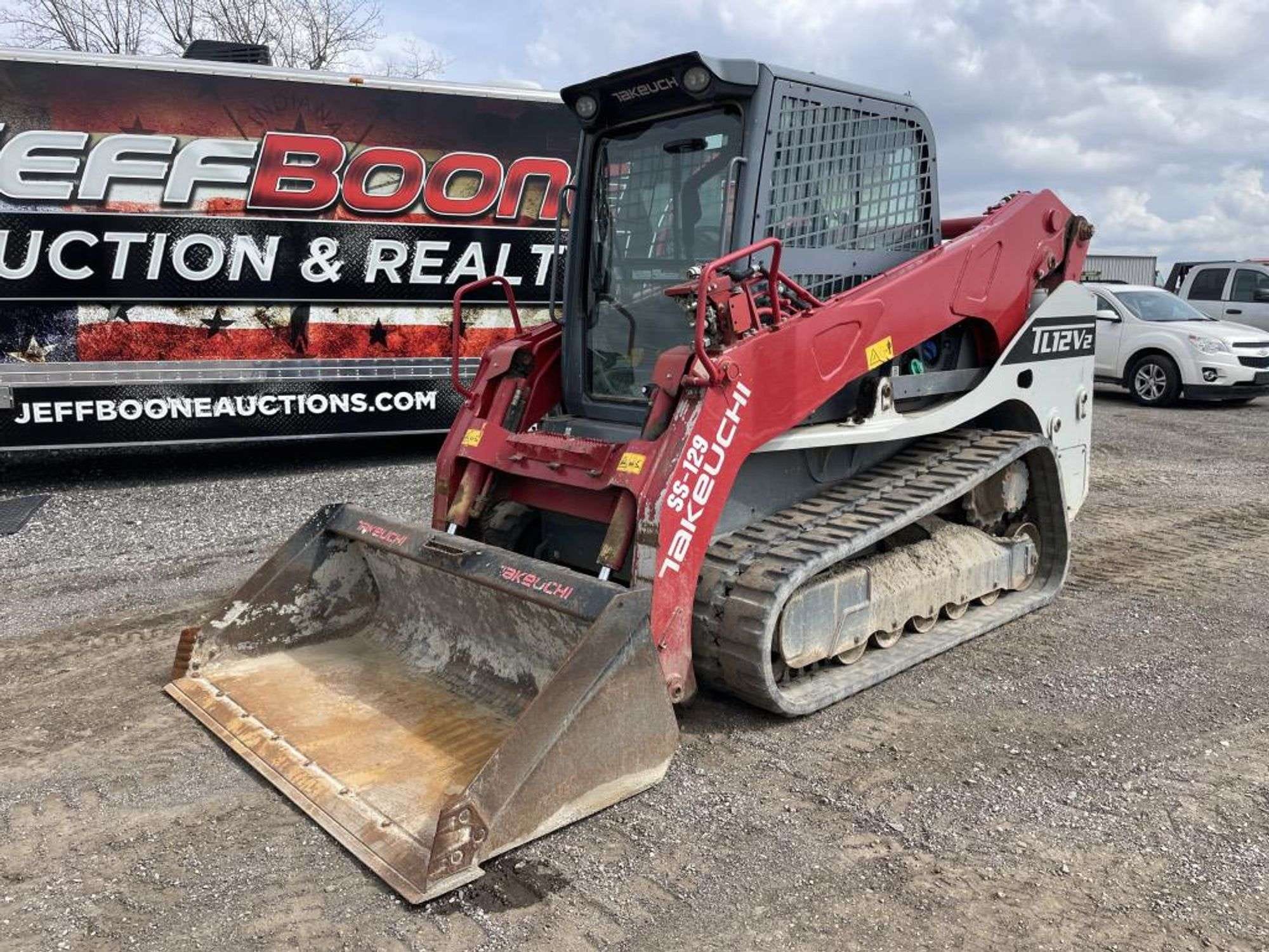 Takeuchi TL12V2 Equipment Image0