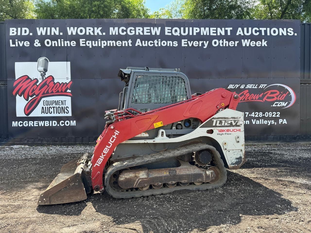 Takeuchi TL12V2 Equipment Image0