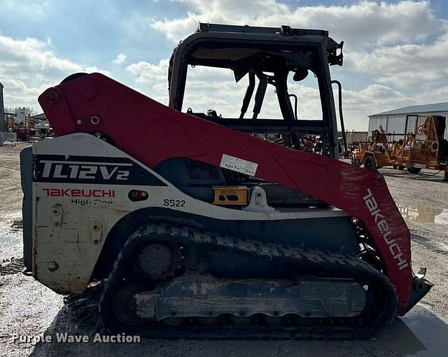 Image of Takeuchi TL12V2 equipment image 3