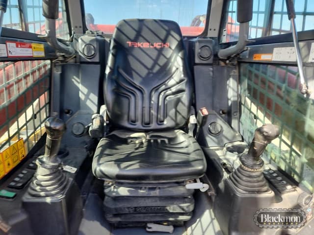 Image of Takeuchi TL12V2 equipment image 2