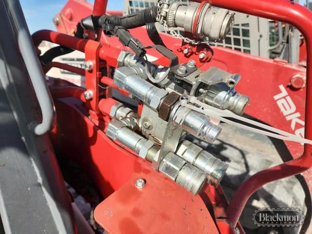 Image of Takeuchi TL12V2 equipment image 3