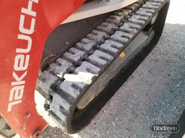 Image of Takeuchi TL12V2 equipment image 4