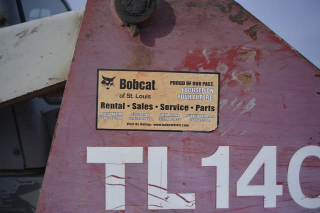 Image of Takeuchi TL140 equipment image 3