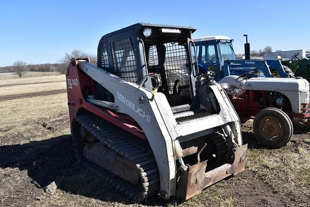 Image of Takeuchi TL140 equipment image 2