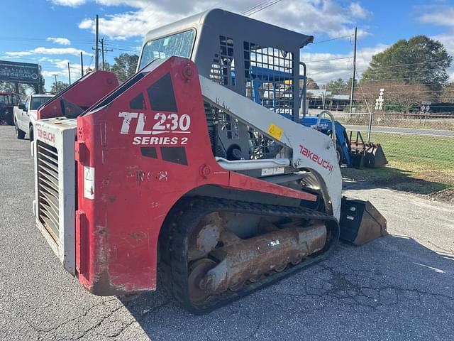 Image of Takeuchi TL230 equipment image 3