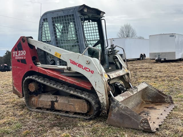 Image of Takeuchi TL230 equipment image 2
