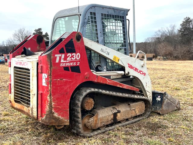Image of Takeuchi TL230 equipment image 3