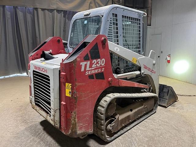 Image of Takeuchi TL230 equipment image 4